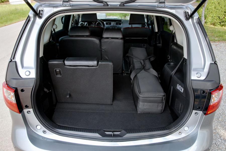  Mazda5 2011 года  (фото 24 из 184)